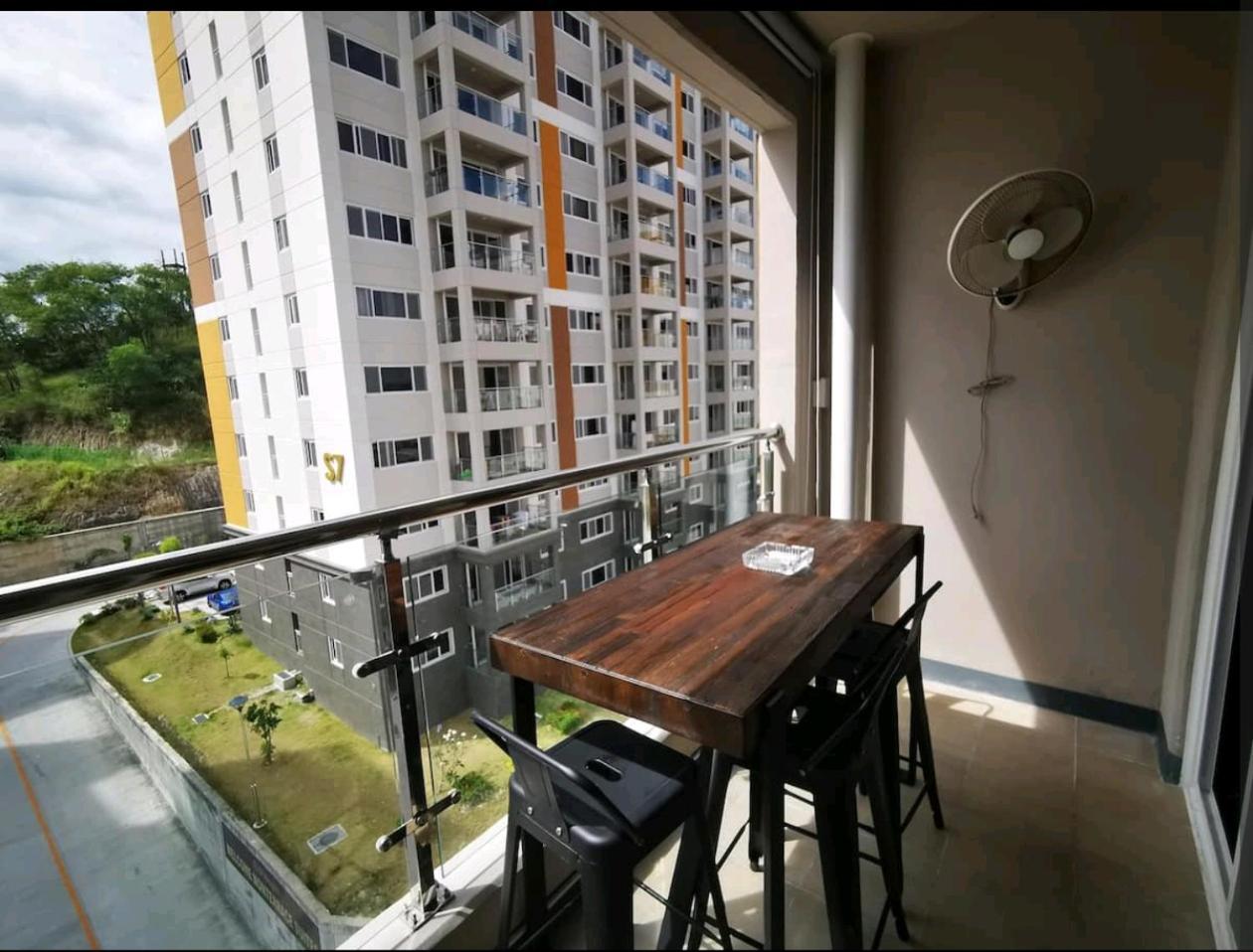Condo In Clark Pampanga Beside Hilton Hotel And Casino Fort Stotsenburg Exterior photo
